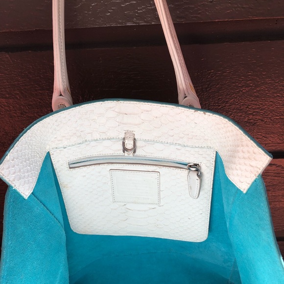 Coach collection white snakeskin bag with Turquoise interior Authentic - Picture 7 of 7